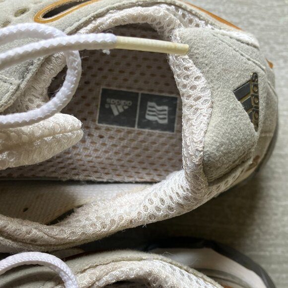 Womens ADIDAS Golf Shoes Size 7 Silver and White with Mesh and Cut Outs - Picture 3 of 8